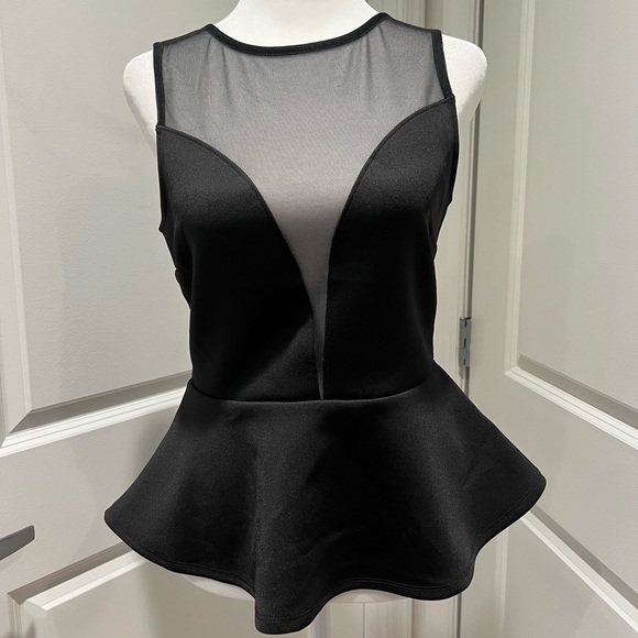 NWT Forever 21 Deep V Peplum Top, size Medium - Picture 1 of 9